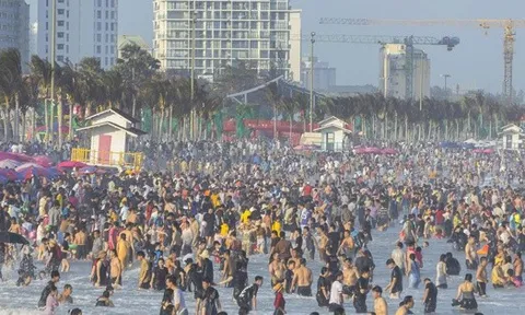 Vũng Tàu: Cứu thành công 17 trường hợp gặp sự cố khi tắm biển