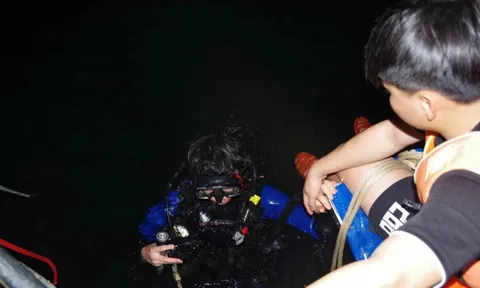 Hơn 500 người xuyên đêm tìm kiếm người mất tích trong vụ chìm tàu tại Lào Cai