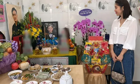 Lê Phương lặng lẽ làm 1 điều đặc biệt trong giỗ đầu của nghệ sĩ Quý Bình