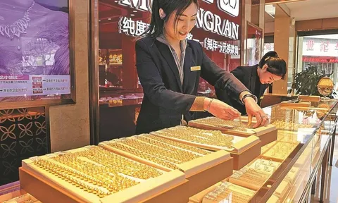 Phát hiện người đàn ông vừa bán vàng lãi đậm 38 tỷ đồng đã lập tức thực hiện hơn 2.000 giao dịch chuyển khoản