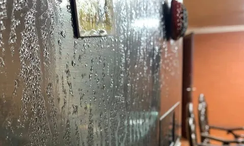 Sau Tết Hà Nội nồm ẩm: Bác sĩ nói có 5 nhóm người dễ đổ bệnh nhất, chỉ ra biện pháp bảo vệ sức khỏe từ gốc