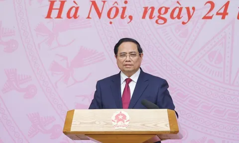 Thủ tướng Phạm Minh Chính: "Giữ trọn y đức - Vững vàng y thuật - Nâng tầm y lý - Vượt qua nghịch cảnh - Tất cả vì dân"