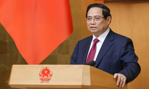 Thủ tướng: Xây dựng luật phải phân cấp, phân quyền tối đa và cắt giảm mọi thủ tục rườm rà