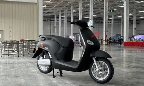 Yadea Osta chốt giá cao nhất 31,99 triệu đồng: Nhiều công nghệ giống ô tô, 'phượt' Hà Nội - Hạ Long không cần sạc