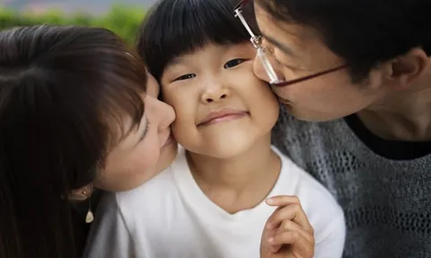 BÍ MẬT gia đình của bạn đang được tiết lộ âm thầm qua 3 HÀNH VI thường ngày của con cái