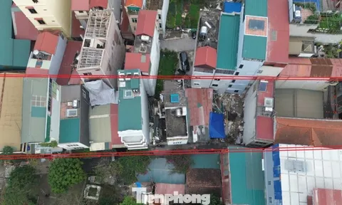 Hà Nội: Hy hữu 14 hộ dân có nhà, đất 'đè' lên một nửa phần đất của nhà bên cạnh