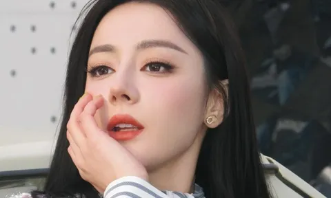 Xót cho Địch Lệ Nhiệt Ba hiện tại