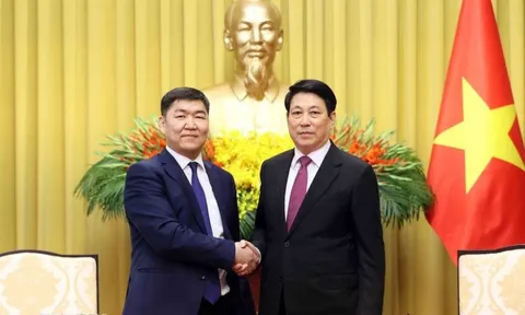 Chủ tịch nước Lương Cường tiếp Chánh án Tòa án Tối cao Mông Cổ