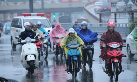 Dự báo thời tiết 5/3: Khối không khí lạnh dồn dập tràn xuống miền Trung, nhiệt độ giảm sâu, trời mưa rét