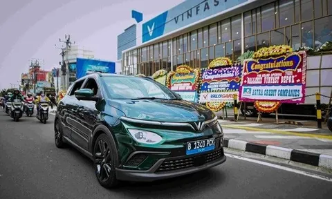 VinFast của tỷ phú Phạm Nhật Vượng vừa có thêm khách sộp: Mua 20.000 chiếc để chạy dịch vụ, có cả Limo Green