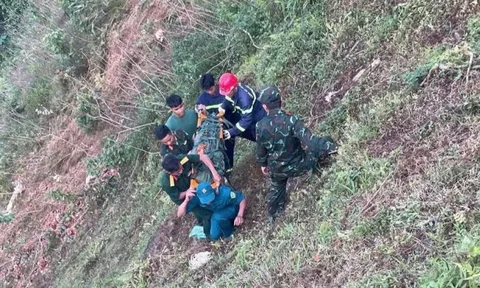 Ô tô tải mất lái lao xuống vực sâu 200m, một người chết tại chỗ