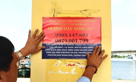 Đà Nẵng dán số đường dây nóng khắp các cây xăng