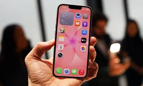 Chiếc iPhone mới lên kệ ở Việt Nam, đáng mua nhất hiện tại: Rẻ hơn iPhone 17 đến 6 triệu, chip A19, RAM 8GB