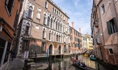 Dự án nghệ thuật Việt Nam lần đầu xuất hiện tại Venice Art Biennale, trưng bày trong cung điện lịch sử