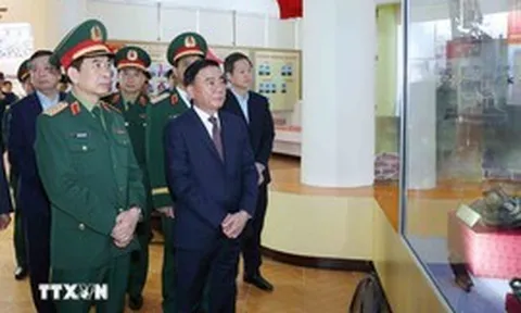 Thường trực Ban Bí thư chủ trì làm việc với Ban Thường vụ Quân đoàn 12