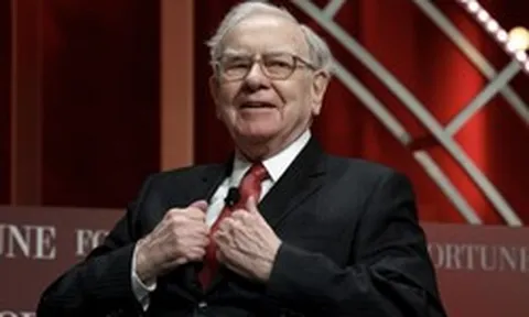 Tỷ phú huyền thoại Warren Buffett tiết lộ 3 bước tiết kiệm đơn giản: Người bình thường cũng có thể đổi đời nếu LÀM ĐÚNG THỨ TỰ