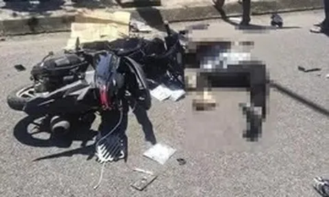 Tông trụ đèn, 2 thanh niên tử vong