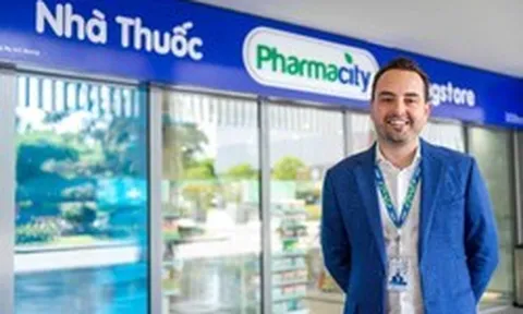 Founder Pharmacity bất ngờ xuất hiện tại một công ty trên sàn đang "thay máu" toàn bộ HĐQT
