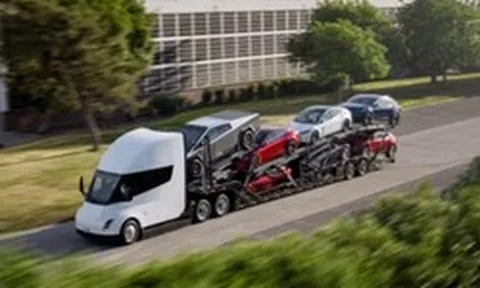 15.000 xe tải điện Tesla sắp được tung ra thị trường, giá rẻ hơn 100.000 USD so với nhiều đối thủ, đi được 800 km/sạc: Elon Musk đang toan tính gì?