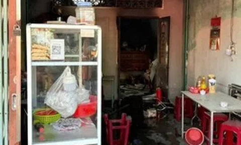 Người đàn ông kể lại khoảnh khắc cứu 4 bà cháu trong căn nhà đang cháy