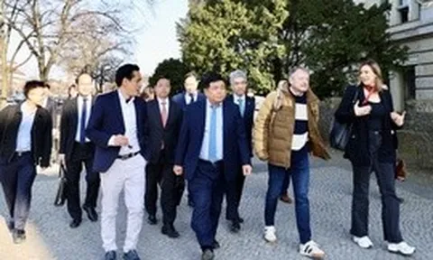 Phó Thủ tướng Nguyễn Chí Dũng thăm Trung tâm Khởi nghiệp, Đại học Kỹ thuật Berlin
