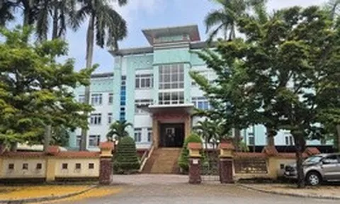 "Người lạ" có tên trong hồ sơ gói thầu 16,5 tỉ đồng ở Quảng Trị