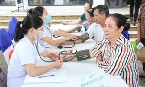 Đề xuất lộ trình ưu tiên khám sức khỏe định kỳ, khám sàng lọc miễn phí