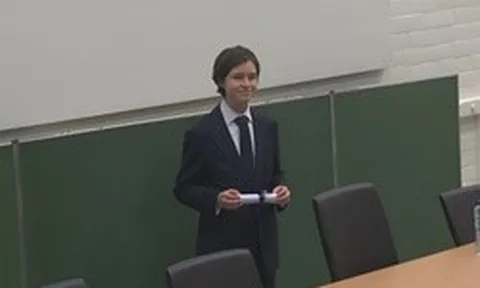 Thần đồng 15 tuổi IQ 145 chính thức tốt nghiệp tiến sĩ Vật lý, đang nghiên cứu cách để con người trở nên "bất tử"