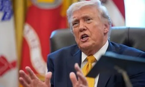 Ông Trump bất ngờ tuyên bố Mỹ sẽ giành lấy dầu mỏ của Iran và kiểm soát cơ sở xuất khẩu