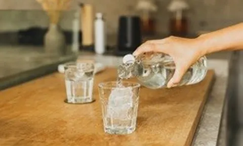 Vì sao người Mỹ uống nước đá quanh năm?