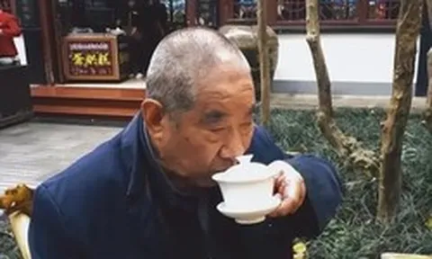 Người chăm uống nước lọc và người chăm uống trà, ai sống thọ hơn?