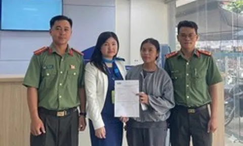 Tài khoản ngân hàng ACB 5 năm không dùng bỗng phát sinh giao dịch +500 triệu đồng, người phụ nữ ở Lâm Đồng được công an mời tới làm việc