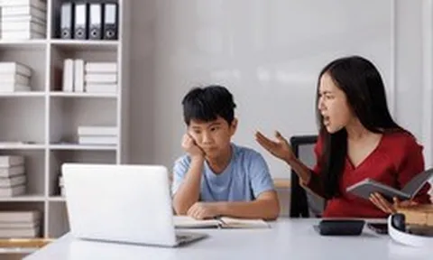 Đừng hỏi con có học tốt không: Phụ huynh thông minh luôn lặng lẽ làm 3 điều này