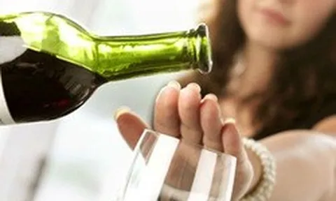 Dân công sở chú ý: Từ 15/5, thực hiện hành vi này trong giờ làm việc có thể bị phạt tới 3 triệu đồng