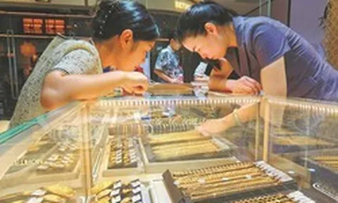 Láng giềng Việt Nam tăng thu mua vàng, tổng giá trị hiện khoảng 9,25 triệu tỷ đồng