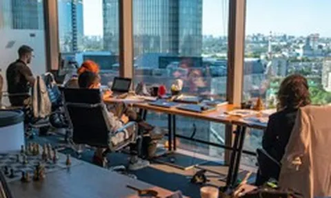 Công ty thưởng 52 triệu đồng/quý nếu nhân viên chịu đến văn phòng làm việc