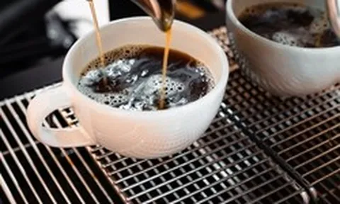 Kiểu uống cà phê và trà xanh có thể gây hỏng thận, tăng huyết áp: Nếu đang làm, phải dừng ngay
