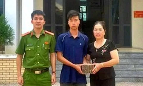 Sau khi đến ngân hàng rút 150 triệu đồng, người phụ nữ SN 1964 phải lên công an xã làm việc