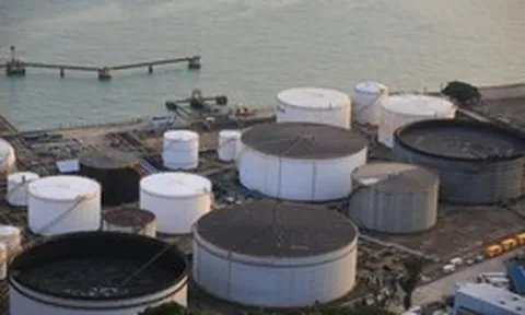 Căng thẳng Trung Đông: Trung Quốc sắp cấm một mặt hàng cực quan trọng, có thể làm rung chuyển ngành nông nghiệp và công nghiệp thế giới