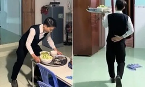 Mặc gile đen bưng mâm cơm "chuẩn 5 sao" giữa gian nhà quê, thanh niên khiến người xem đòi kiểm tra bảng điểm