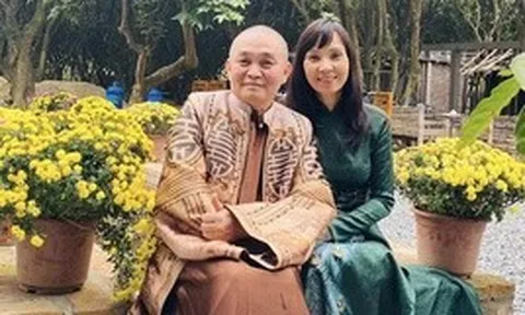 Danh hài Xuân Hinh: "Tôi lấy vợ là bị lừa đấy, thế mà ở với nhau đến 60 mấy tuổi rồi vẫn hợp"