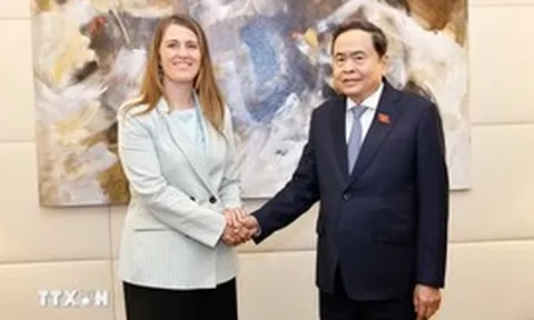 Tăng cường tin cậy chính trị và mở rộng quan hệ hữu nghị truyền thống, giao lưu nhân dân Italy - Việt Nam