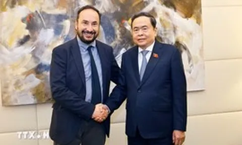 Chủ tịch Quốc hội Trần Thanh Mẫn gặp Tổng Bí thư Đảng Tái lập Cộng sản Italy