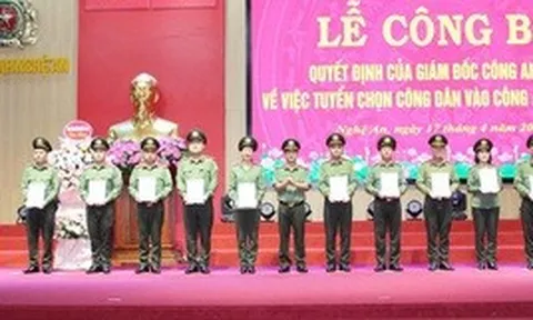 30 nhân viên an ninh hàng không được tuyển vào Công an nhân dân