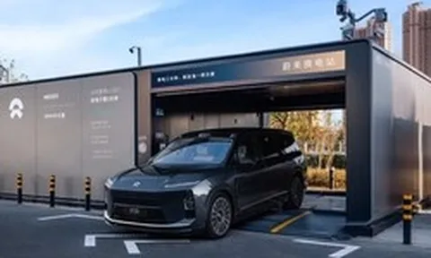 Lười sạc xe điện? Công ty Trung Quốc có giải pháp lạ, chỉ mất 3 phút là "đầy pin", lái xe không phải làm gì