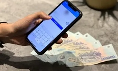 Hơn 1.300 người ở TP.HCM đồng loạt có thêm 5.000.000 đồng trong tài khoản, cơ quan chức năng thông báo: Có 1 đặc điểm chung