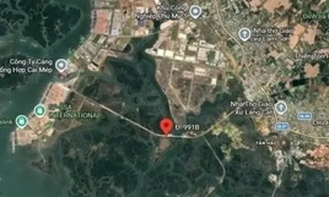 Phát hiện người cha tử vong trong lán, con trai bị thương nằm gục bên đường