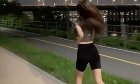 Ngày càng có nhiều người có nguy cơ xuất huyết não, bác sĩ nói: Thà ngồi 1 chỗ còn khỏe hơn chăm làm 6 việc