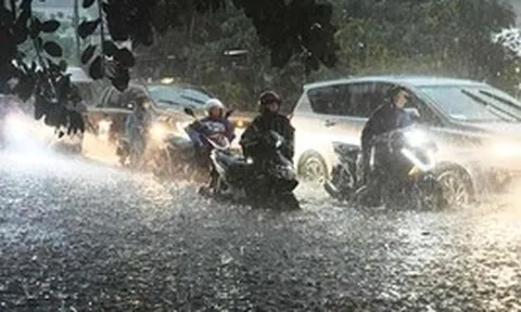 Dự báo thời tiết ngày 24/4: Hà Nội mưa rào và dông, trời mát mẻ