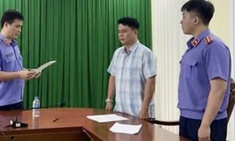 Vụ nữ sinh tử vong ở Vĩnh Long: Từ việc không khởi tố vụ án đến nhiều cán bộ bị khởi tố